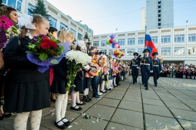 Нужны ли торжественные линейки в школах?